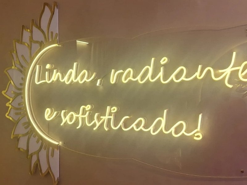 Letreiro neon personalizado